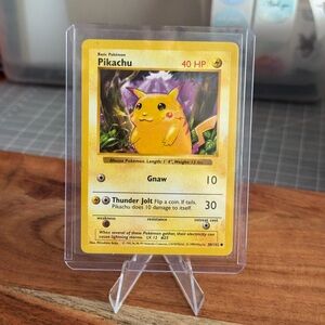 Pikachu Red Cheeks Shadowless Pokemon Base Set